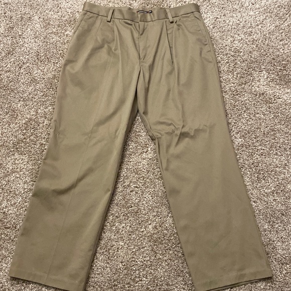 Mens dockers slacks D3. 34x 29. - Picture 1 of 4